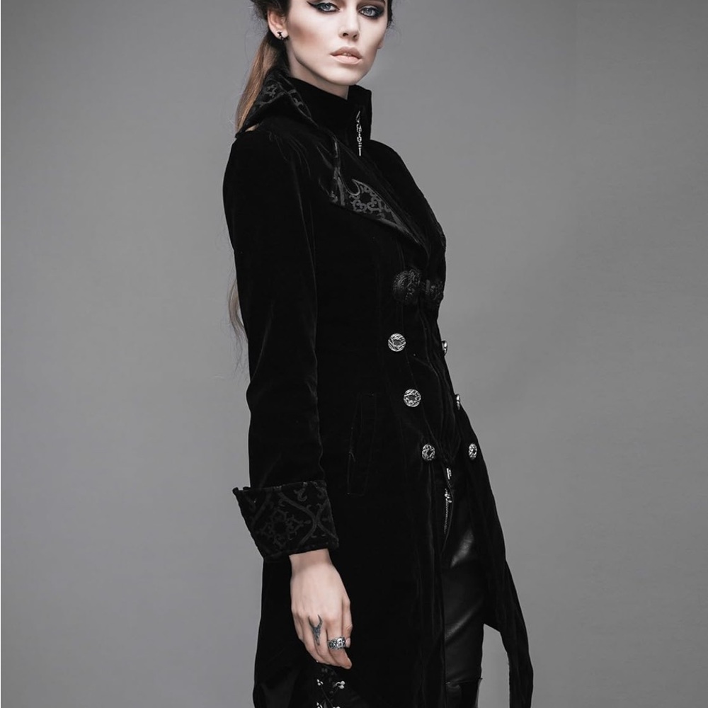 Elegant Black Velvet Women's GOTH Coat - Picture 3 of 11